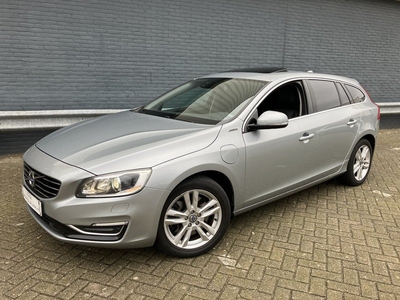 Volvo V60 2.4 D6 AWD Plug-In Hybrid VOLL!!