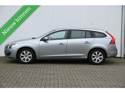 Volvo V60 T3 Momentum Automaat (hele nette 1e eigenaar auto)