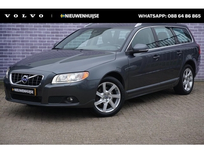 Volvo V70 2.0 T5 Summum Trekhaak Bi-Xenon Leder