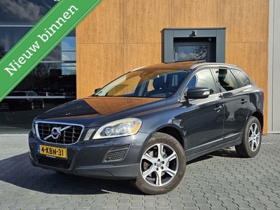 Volvo XC60 D4 5-Cilinder Summum Pano Leder Xenon