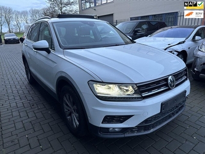 VOLKSWAGEN TIGUAN 2.0 TSI DSG/NAVI/LED/CAM/VOL! 55DKM! 180PK