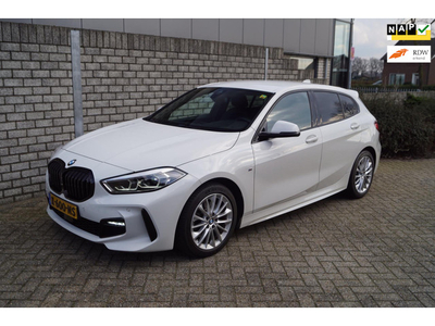 BMW 1-serie 118i Executive Edition M Sport 5DRS Half Leder Sportstoelen Navi Clima LED Koplampen Cruise 2x PDC LMV ENZ NL Auto.