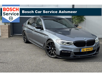 BMW 5-serie 540i High Executive / NAP / 400PK / GARANTIE / M PAKKET / 360 CAMERA / SCHUIFDAK /