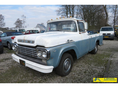 Ford F100 V8 pick-up uit de USA met title en invoerpapieren.