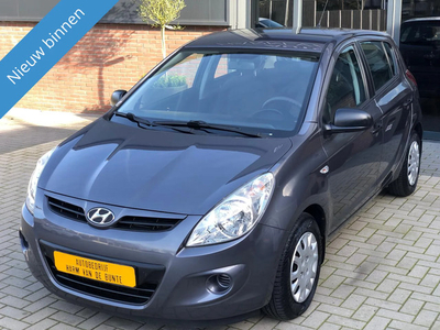 Hyundai i20 1.2i i-Drive NIEUWSTAAT AUTOMAAT AIRCO ELEKTR PAKKET