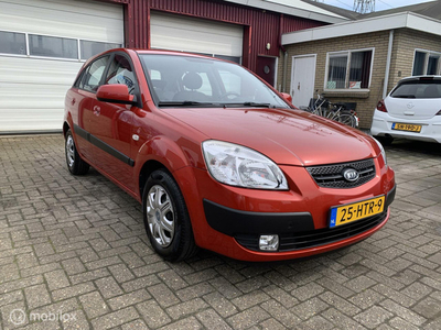 Kia Rio 1.4 Fifteen airco nw apk