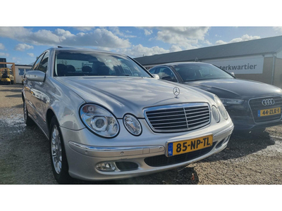 Mercedes E-klasse 200 CDI Classic handgeschakelde 6 bak ????€2699,-????Rijd perfect