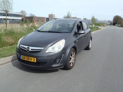 Opel Corsa 1.2-16V RHYTHM