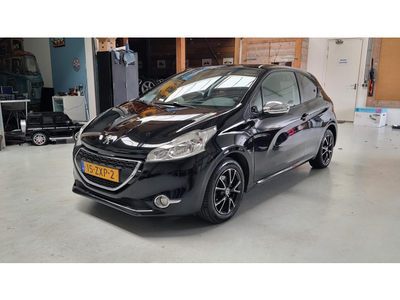 Peugeot 208 1.2 VTi Envy Navi, Bluetooth, LMV, NAP....