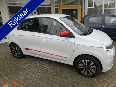 Renault Twingo Z.E. R80 Intens Navigatie ( 17.950 € MET SUBSIDIE) Camera Park.sensoren Stoelverwarming Lichtm.velgen