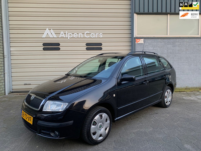 Skoda Fabia Combi 1.4-16V Spirit+ Cruise Controle / Airco / P. Sensor / Trekhaak