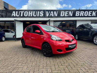 Toyota Aygo 1.0-12V 5Deurs 1e Eigenaar Airco Elek Pakket Nw Apk