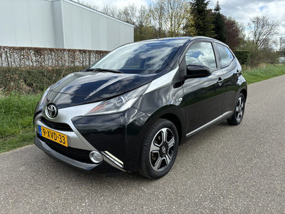 Toyota Aygo 1.0 VVT-i x-clusiv / AUTOMAAT / NAVI / AIRCO / CRUISE