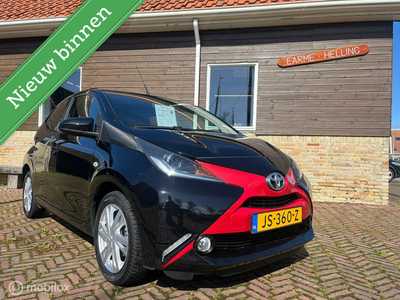 Toyota Aygo X-PLAY //Rijklaar + APK// Full Options//Carbon