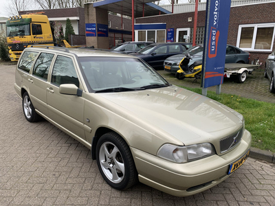 Volvo V70 2.5 10V 140 PK Luxury-Line Automaat