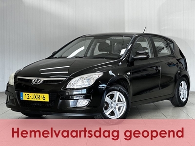 Hyundai i30 1.6i Dynamic/ 127PK!/ 15''LMV/ Clima/ Cruise/ Radio-CD/ Multi.LEDER.Stuur/ Elek.Pakket/ Isofix/ PDC Achter.