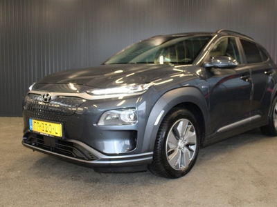 Hyundai KONA EV Premium 64 kWh | € 13.700,- NETTO! | Leder | Climate | Cruise | StoelStuurverwarming | Keyless |