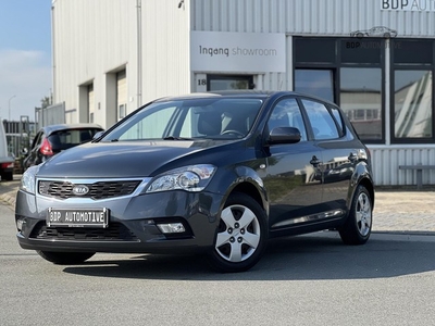 Kia Cee d Cee'd - 1.4 CVVT X-ecutive AIRCO/EL RAMEN/APK