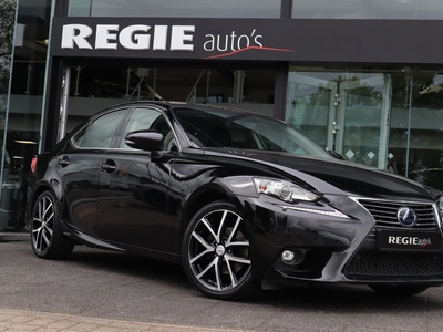 Lexus IS 300h Luxury Line Leer Navi LED Camera