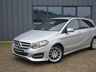 Mercedes-Benz B-klasse 180 CDI 109pk Urban * Half leer * Navi * Camera * ECC * Bluetooth * PDC V+A * 17