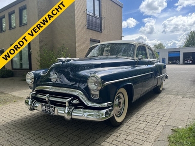 Oldsmobile SUPER 88 De Lux V 8 (bj 1952, automaat)