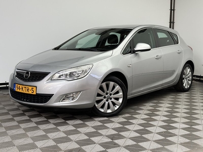 Opel Astra 1.6 Cosmo 5-drs LM17