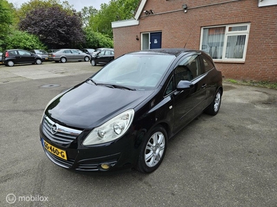 Opel Corsa 1.2-16V Cosmo