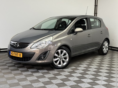 Opel Corsa 1.4-16V Anniversary Edition 5-drs Airco Navi LM16