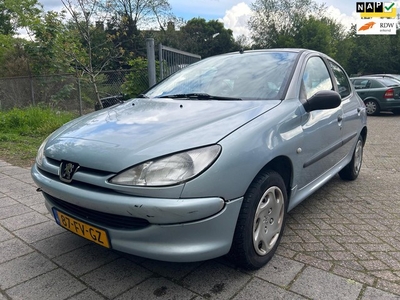 Peugeot 206 5 deurs ,airco , nap