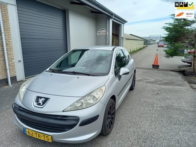 Peugeot 207 1.4-16V X-line