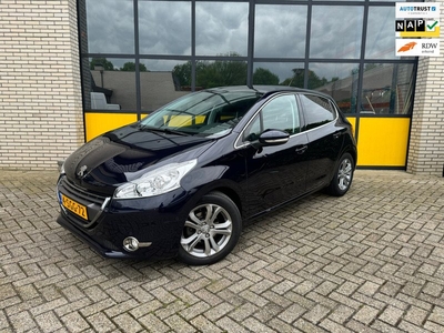 Peugeot 208 1.2 VTi Allure, panorama dak, PDC, LMV