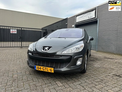 Peugeot 308 1.6 VTi XT Clima Cruise Pano LM-Wielen Trekhaak APK NAP.