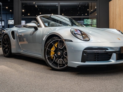 Porsche 992 911 Turbo S Cabrio PTS Exclusive PASM Lift 911 3.8 Turbo S Cabrio Surround View ACC