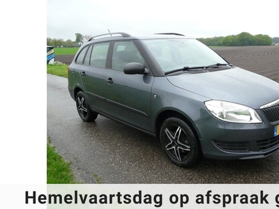 Skoda Fabia Combi 1.2-12V Fresh 2012, Apk Maart 2025, goed onderhouden, weinig KM, leuke zuinige gezinsauto !