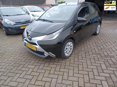 Toyota Aygo 1.0 VVT-i x-wave