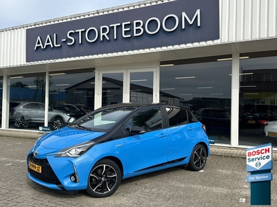 Toyota Yaris 1.5 Hybrid Bi-Tone | Pano | LED | Bluetooth | Camera | Stoelverwarming | Keyless