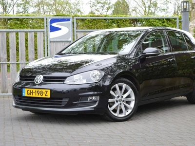 Volkswagen Golf 1.2 TSI Business Edition | Navi | PDC | Camera