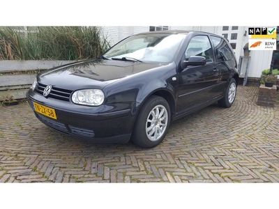 Volkswagen Golf 1.8-5V Highline,zeer goede, goed rijdende