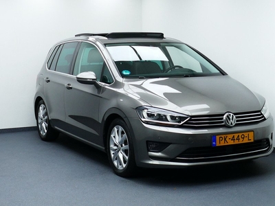 Volkswagen Golf Sportsvan 1.4 150pk TSI Connected Series. Panodak, Adaptief Cruise, Navi, Camera, Stoelverw, 17