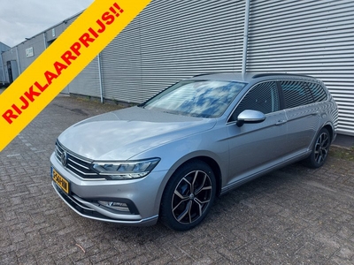 Volkswagen Passat Variant 1.5 TSI Comfort Business Automaat, airco,cruise,navigatie,wegklapbare trekhaak,parkeersensoren,