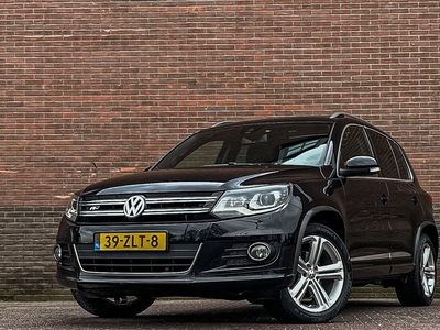 Volkswagen Tiguan 1.4 TSI 123PK Sport&Style R-line Clima, LED, Pano-dak, Trekhaak.