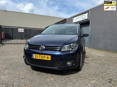 Volkswagen Touran 1.2 TSI Highline BlueMotion 7p. Alcantara Clima Cruise LM-Wielen Trekhaak APK NAP.