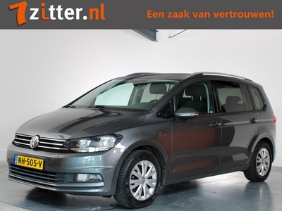 Volkswagen Touran 1.4 TSI Automaat, Connected Series, 7-Persoons, Navigatie, Trekhaak,