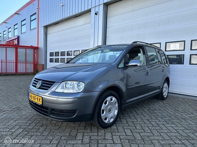 Volkswagen Touran 1.6-16V FSI/Airco/Cruise/NAP/APK