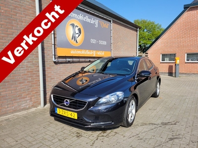 Volvo V40 2.0 D4 momentum Business