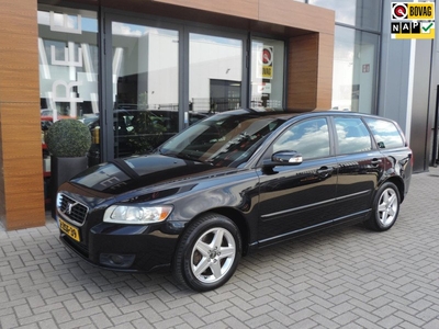 Volvo V50 2.5 T5 Kinetic | Afn.trekh | Stoelverw | 16'' Lm-velgen | ECC | Cruise control | Nw APK