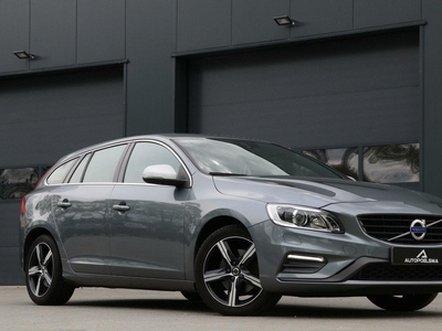 Volvo V60 2.0 T4 191PK R-Design Xenon Sportzetels Navi Trekhaak Pdc Lmv 18'Inch 87000KM BJ2018