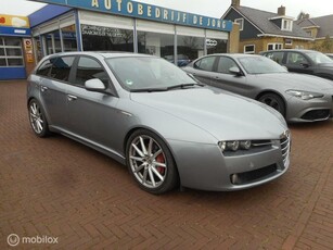 Alfa Romeo 159 Sportwagon 1.7 TBi Distinctive PACK TI+LEER+XENON+PANO+ALARM