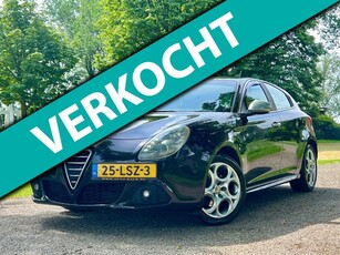 Alfa Romeo Giulietta 1.4 T Distinctive | Airco + Cruise + Lederbekleding |