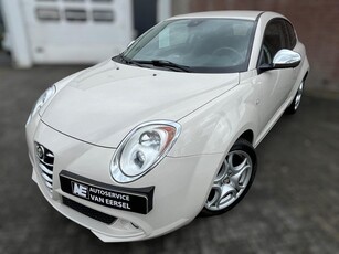 Alfa Romeo MiTo 0.9 TwinAir Distinctive 4-SEIZ. BANDEN / PDC / TELEFOON BLUETOOTH / CRUISE CONTROL / NAP / ZWART LEDER